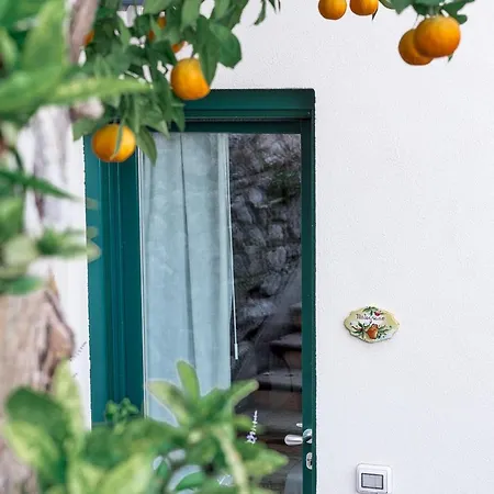 圣卡斯马别墅 * 拉维罗