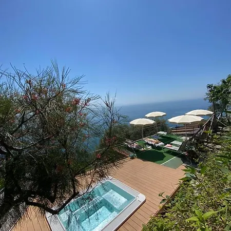 圣卡斯马别墅 公寓 *